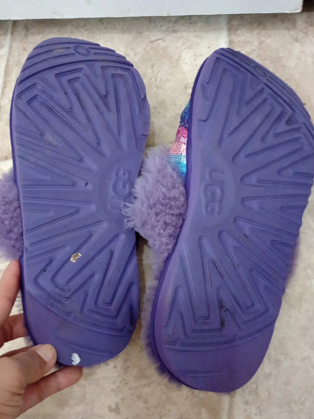 UGG slippers ina purple shearling lining Size 6
